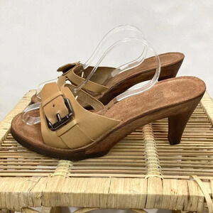 Etienne Aigner Fresca‎ Sandals, Size 8M, Beige, Leather Strap, Wood Base, Heels